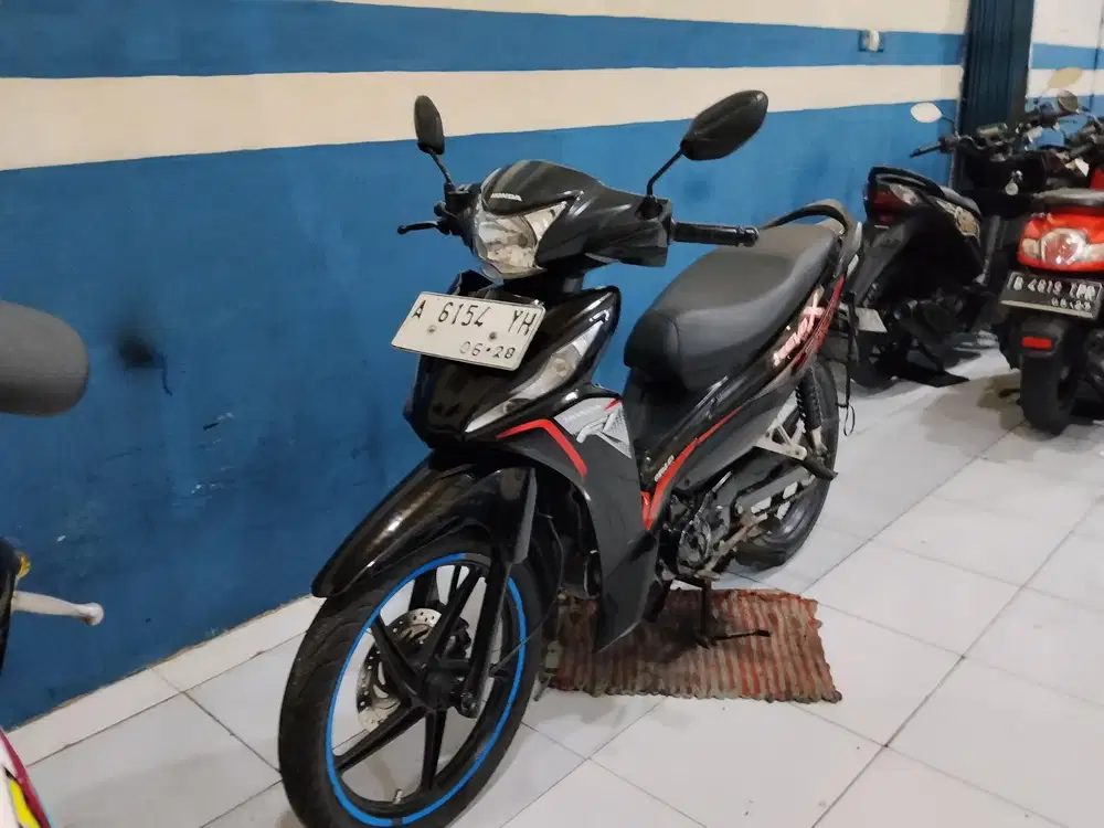 (FOR SALE) Honda Revo 2018 surat' lengkap