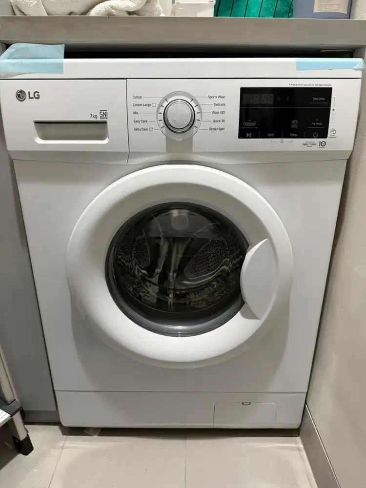 Mesin Cuci LG Front Loading 7kg FM1007N3W