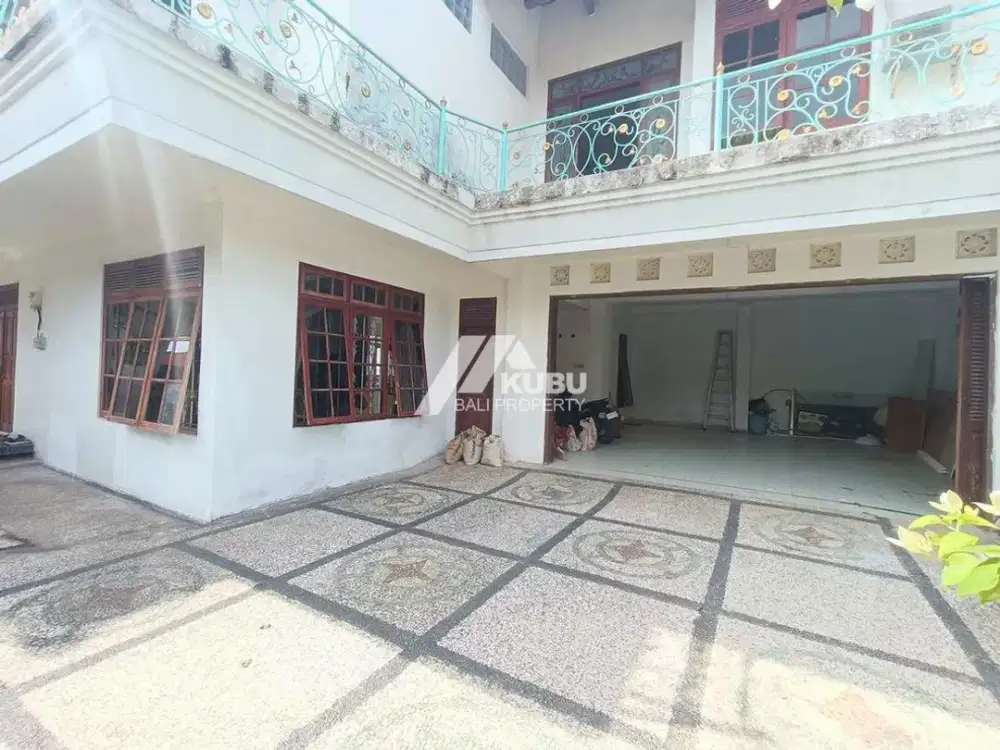 KBP1522 simple, minimalist house with 7 bedrooms for sale.