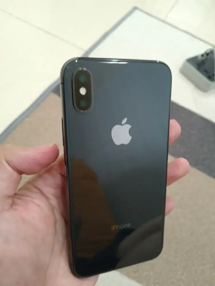 BU - iPhone X 64GB Space Gray