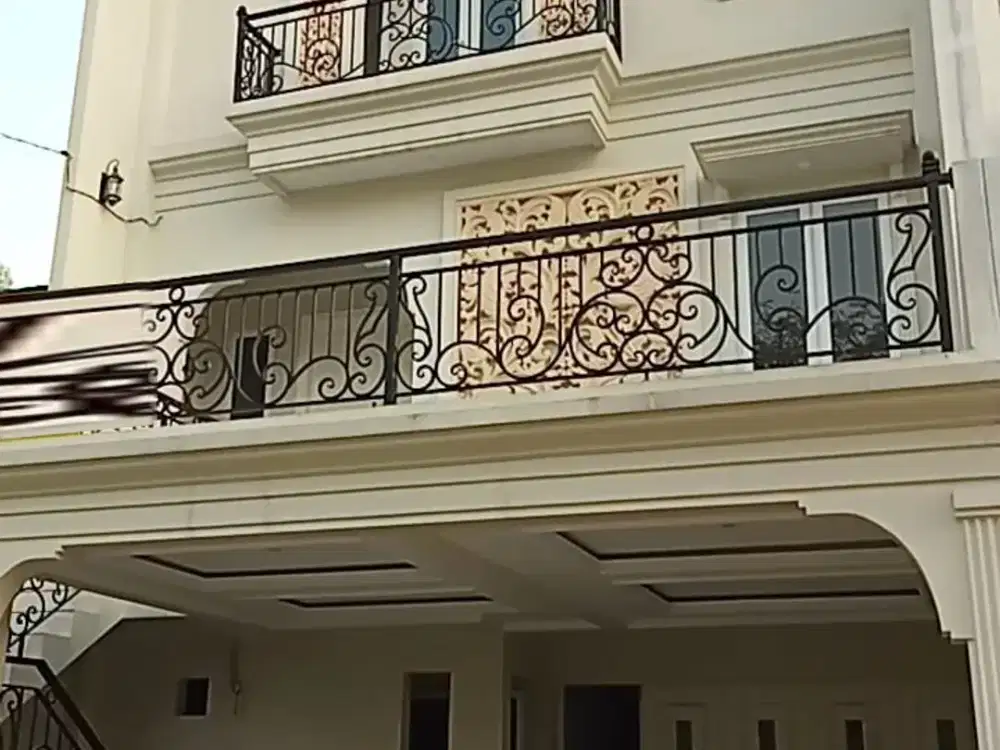 Rumah mewah strategis di jagakarsa jakarta selatan pr 14250