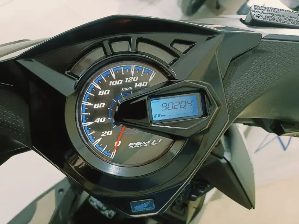 Beat DELUXE ESP CBS ISS EXCLSV FI ECO 2024 KM 9000 BISA KREDIT