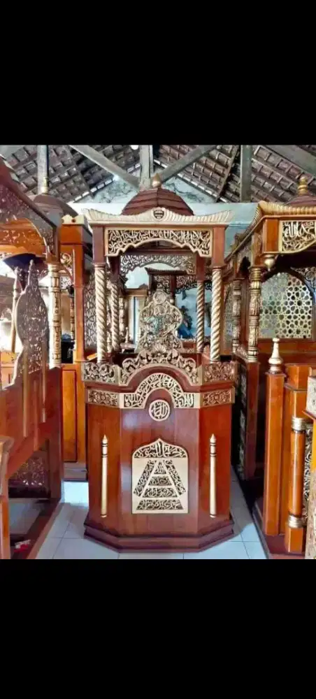 Produksi mimbar masjid