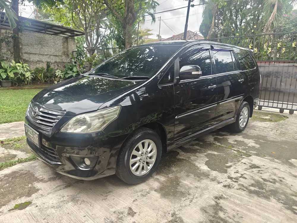 Toyota Kijang Innova 2012 Bensin