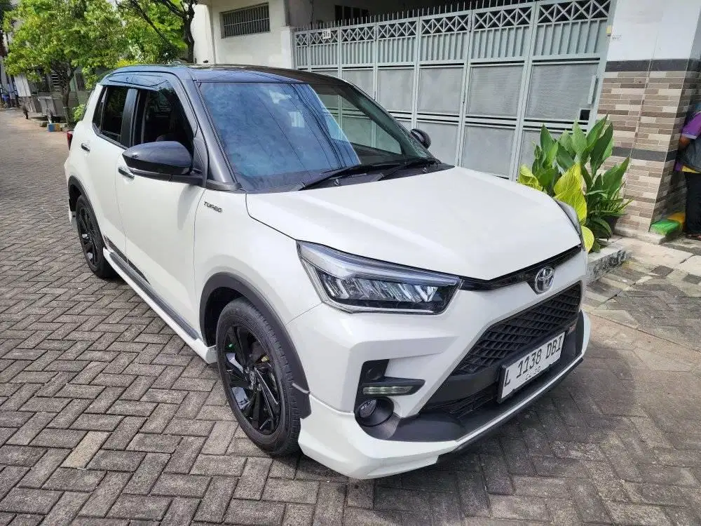 TOYOTA RAIZE 1.0 GR TURBO TWOTON 2025 PUTIH SURABAYA