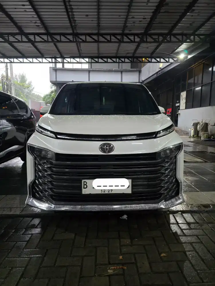 TOYOTA VOXY 2022 - 2.0 TSS 
ALL NEW FACELIFT