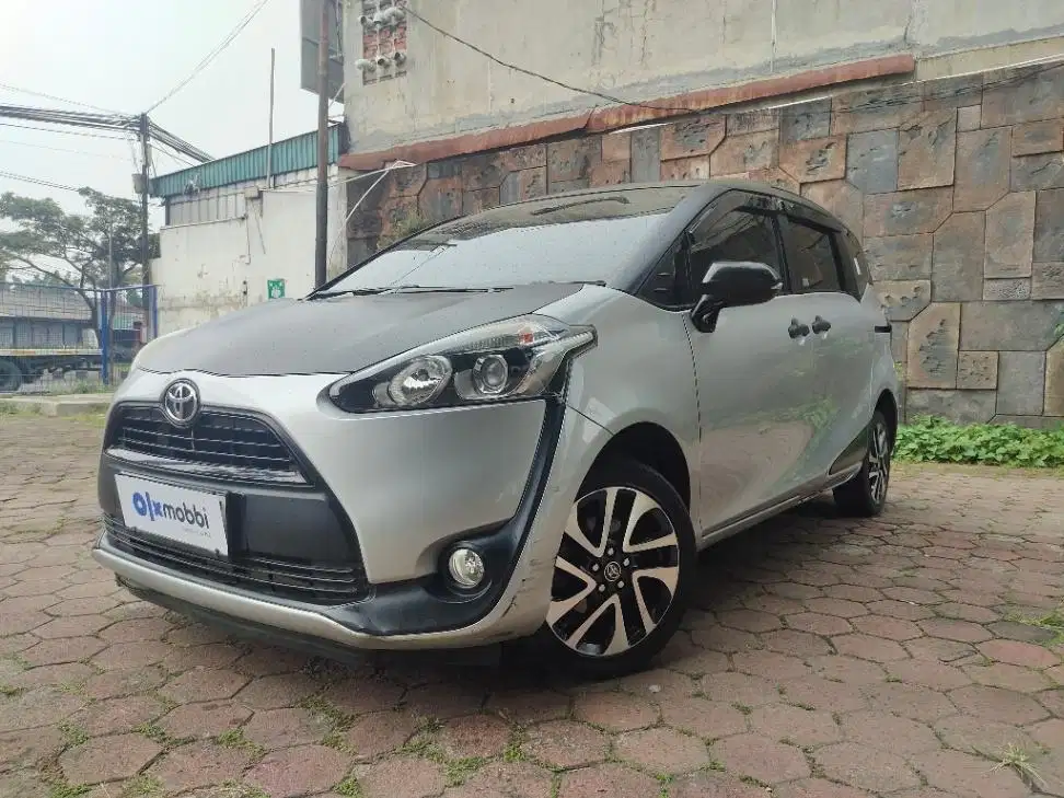 DP MURAH Toyota Sienta 1.5 E Bensin-MT 2017  CSZPB