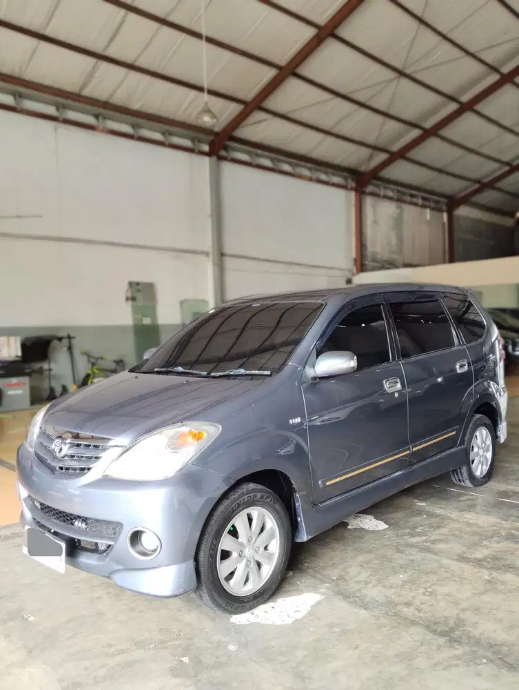 Toyota Avanza S 1.5 Matic 2010 Abu-Abu