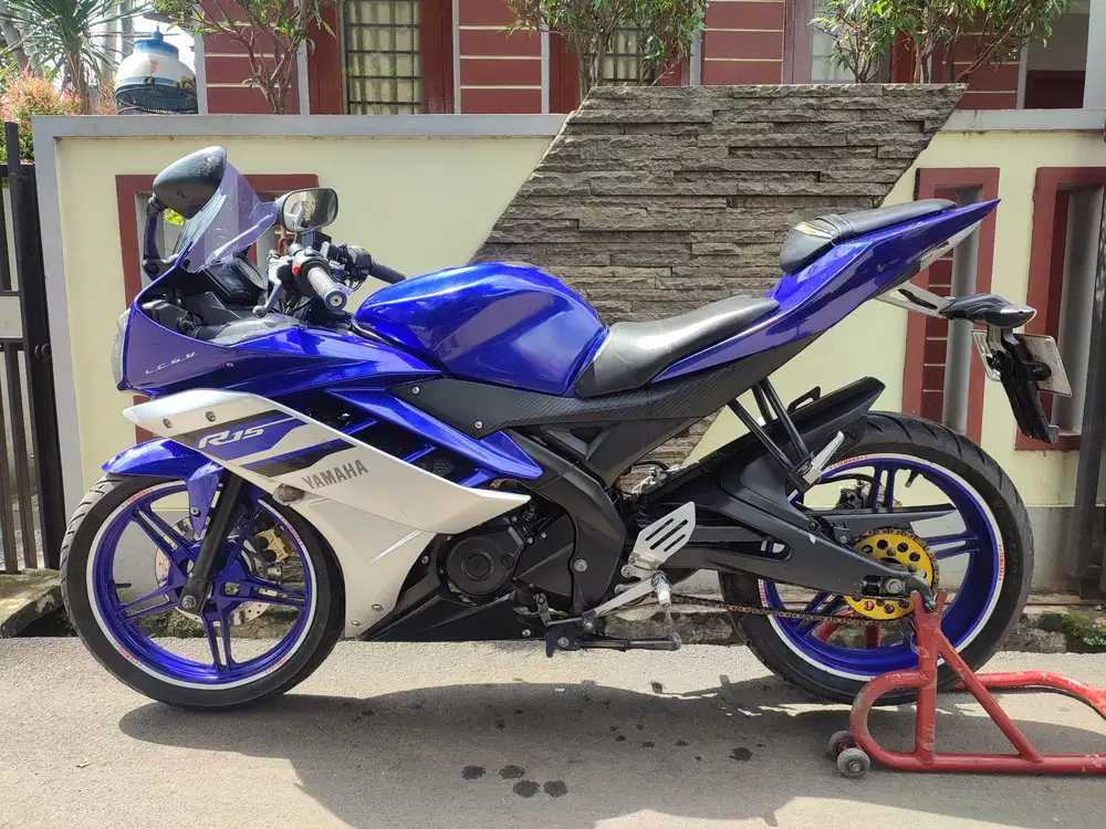 YAMAHA R15 V2 TAHUN 2017