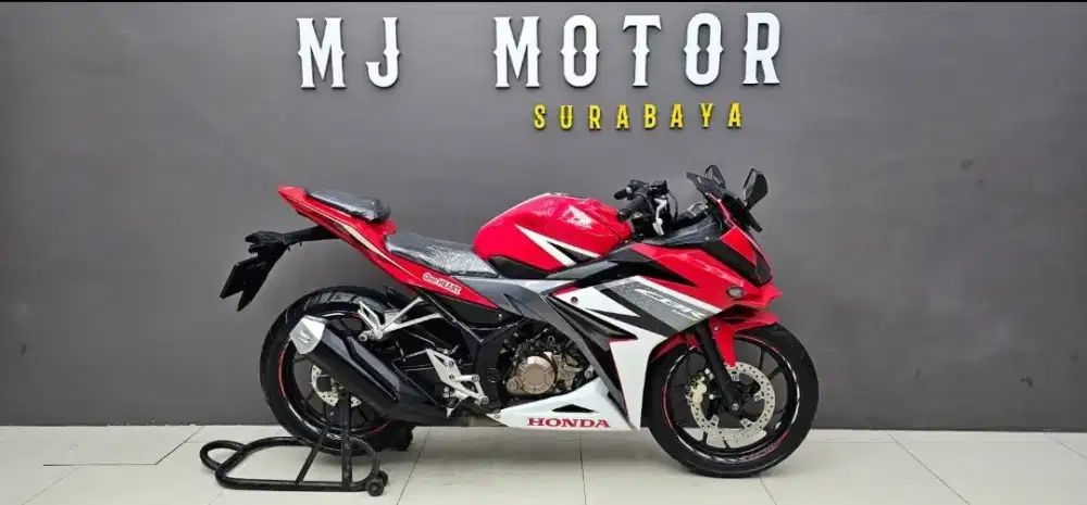 STOK TERBATAS MULUS//HONDA CBR 150R 2016