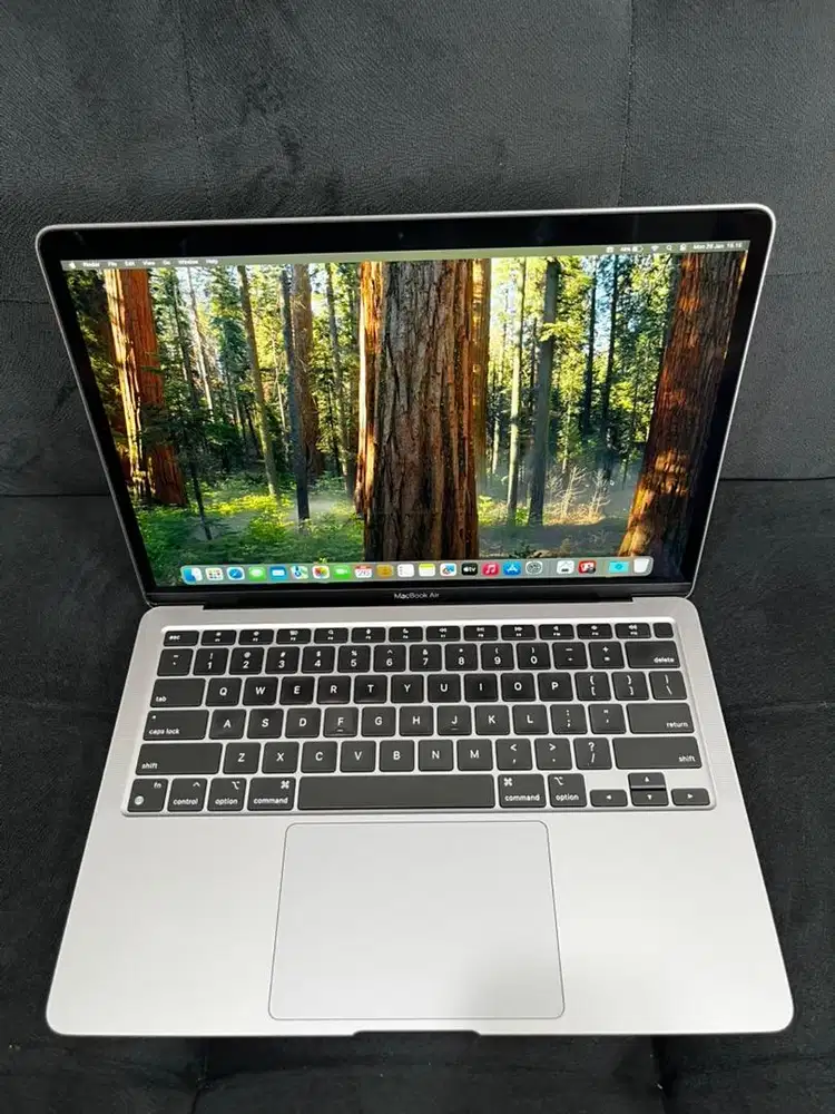 MacBook Air M1 2020 13inch, 8/128GB SECOND