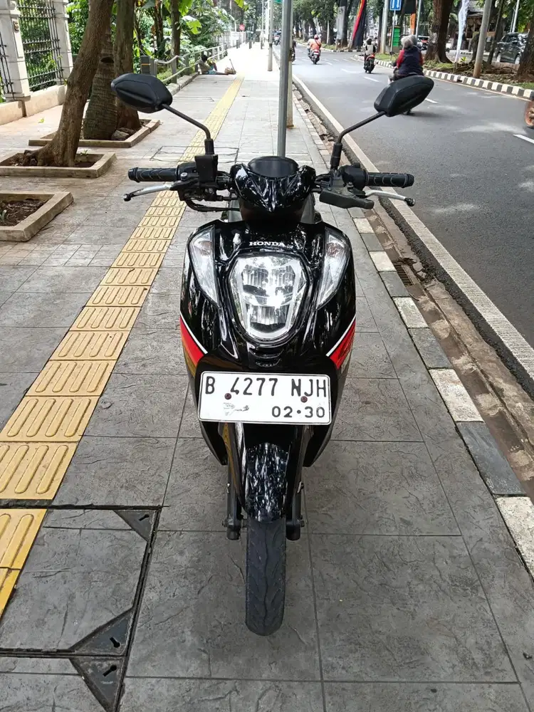 DP MINIM 1.500 CASH KREDIT HONDA GENIO CBS FI THN 2019 PAJAK IDUP