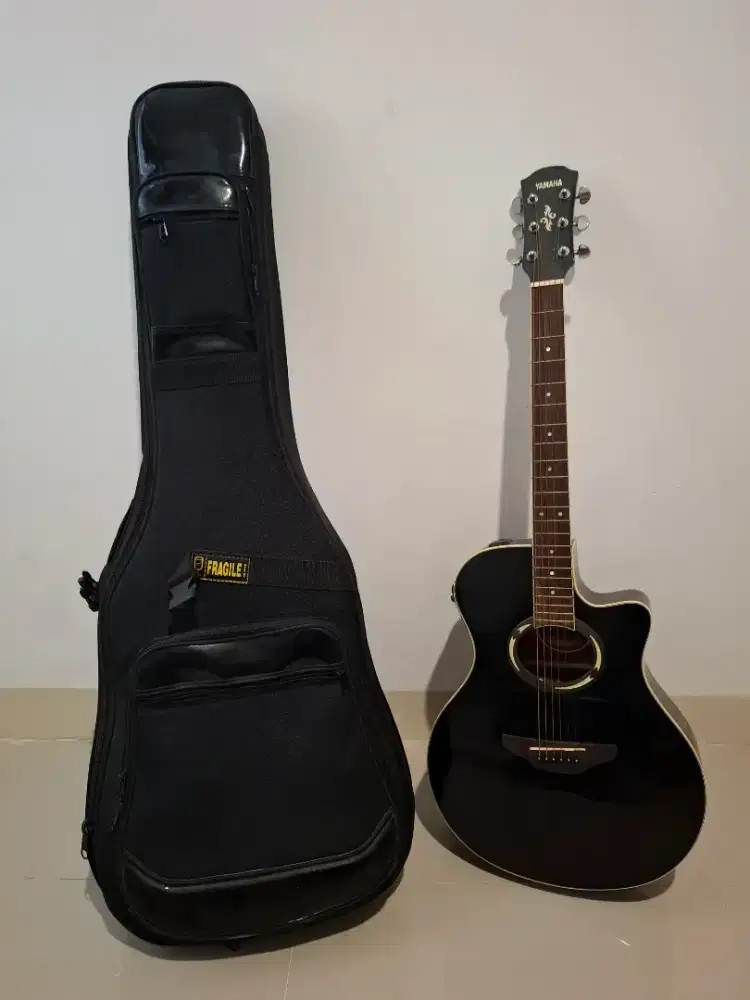 Gitar Yamaha APX 500 original free case