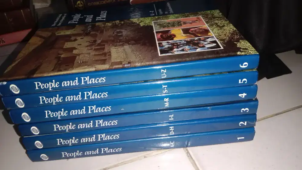 Enam buku people and place masi bagus