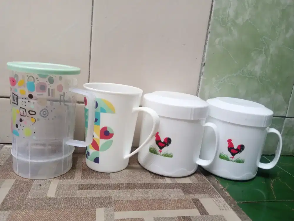 PRELOVED 4 PCS GELAS MINUM PLASTIK