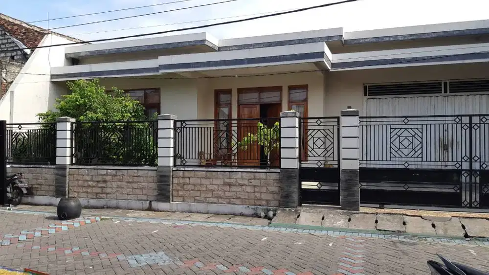 Rumah Di Asemrowo Surabaya Pusat Siap Huni Kondisi Bagus Terawat