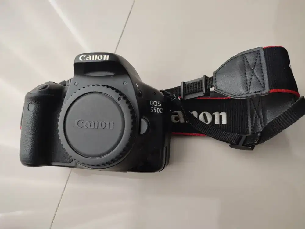 Jual Kamera Canon 550D (Lengkap)
