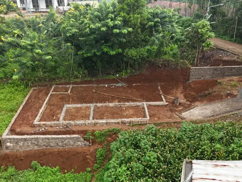 DIJUAL TANAH PINGGIR JALAN DESA 280 M² DENGAN PONDASI, NAGREG BANDUNG