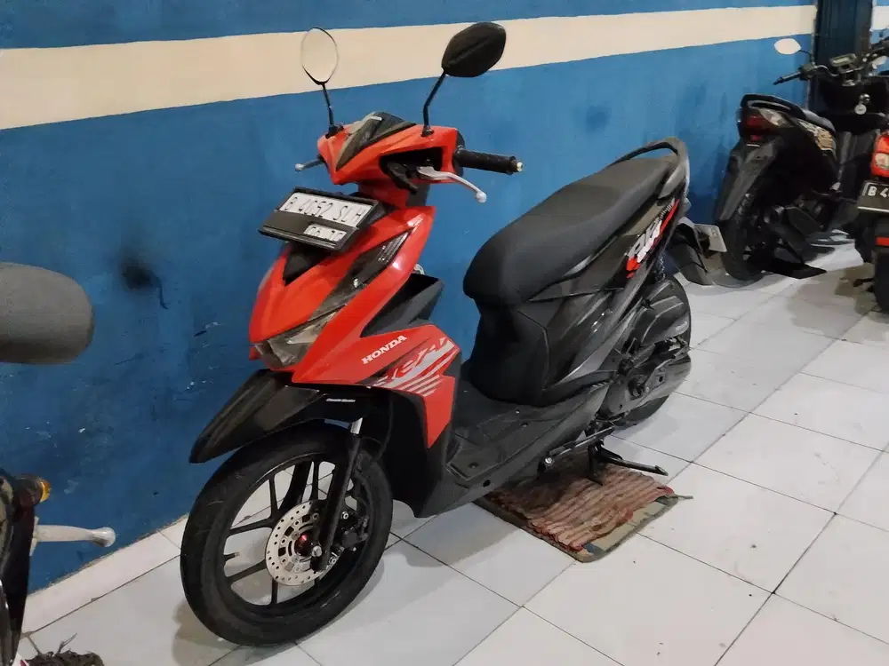 (Jual cepat) honda beat new 2024 kondisi gres