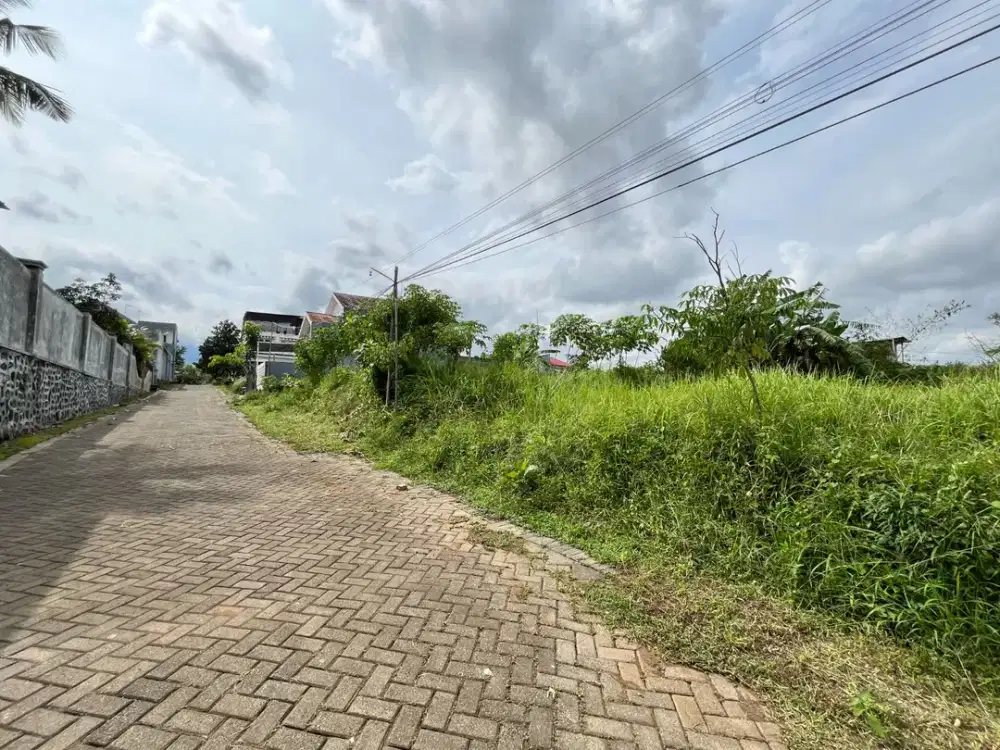 Di jual tanah murah 140m2 area perumahan dekat kampus brawijaya dan UMM