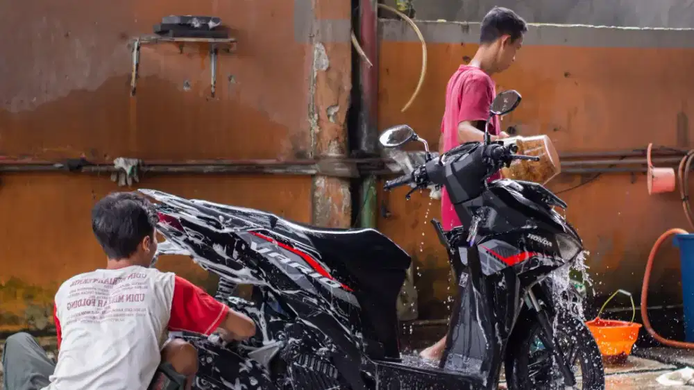 DIBUTUHKAN KARYAWAN CUCI MOTOR
