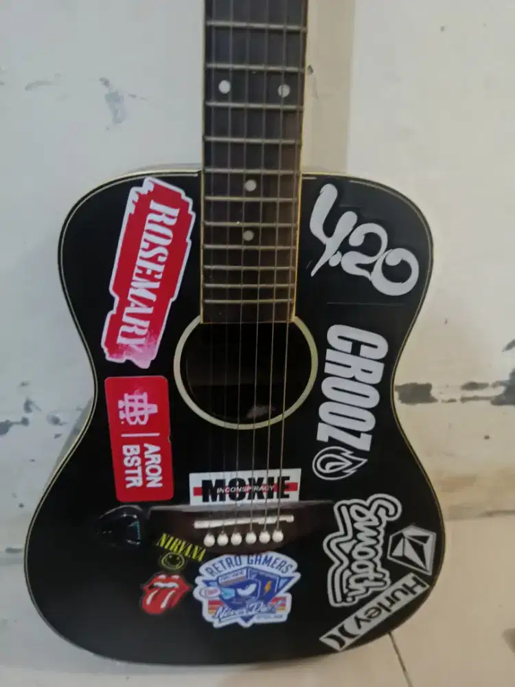 DI JUAL CEPAT GITAR AKUSTIK