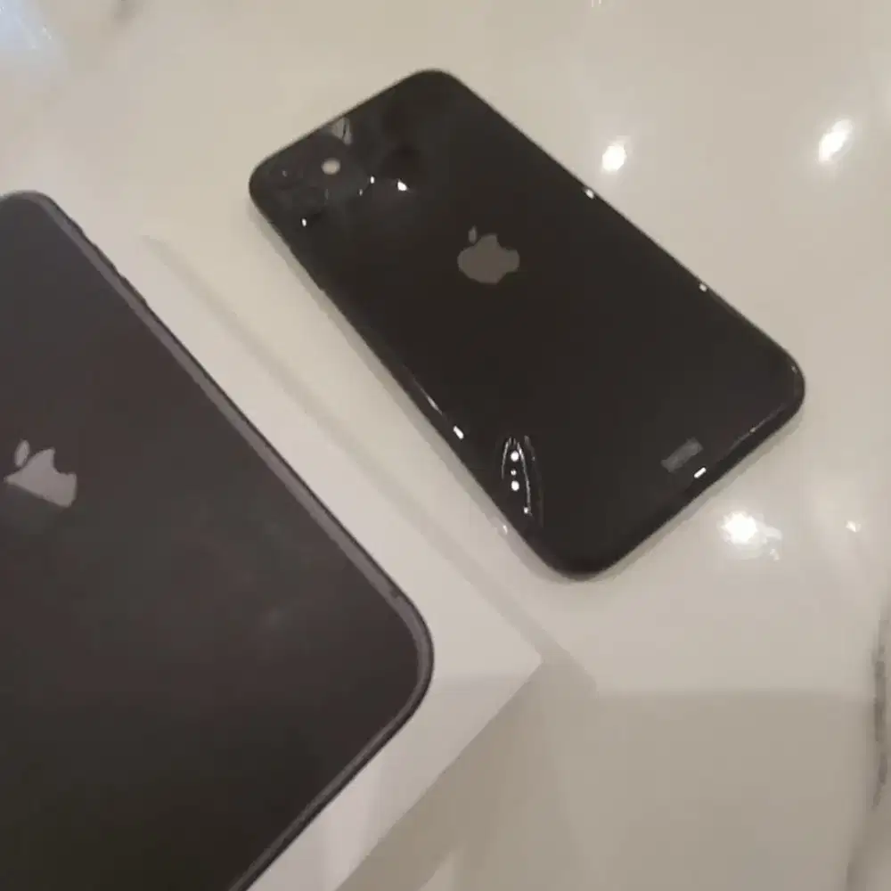 Jual iphone 11 ibox like new