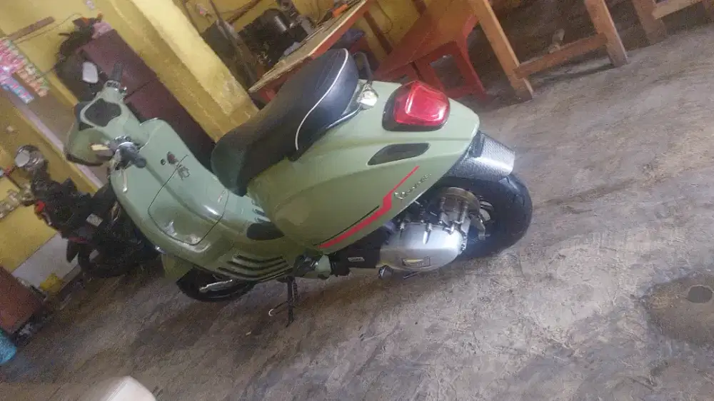 Vespa sprint 2023 barang terawat