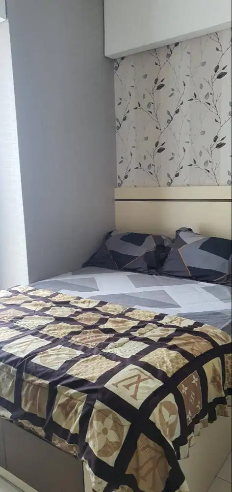 Disewakan taman anggrek furnished low zone