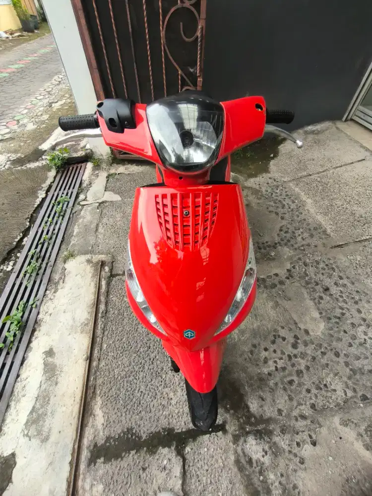 PIAGGIO ZIP 100CC MERAH