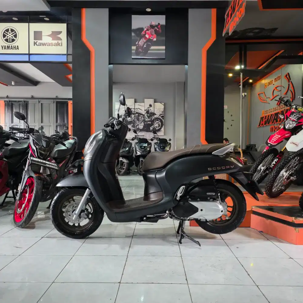 SCOOPY PRESTIGE 2024