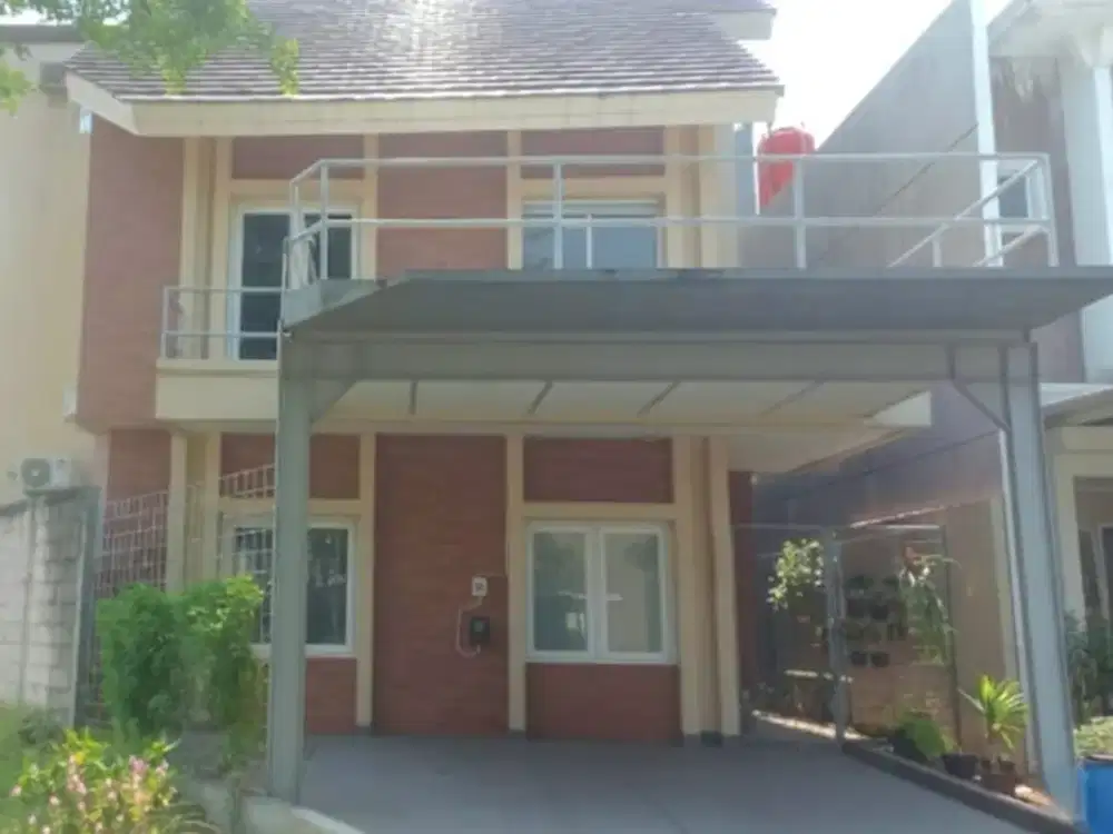 Rumah Exclusive dengan Desain Trapesium Fasilitas Lengkap di Jgc Jakarta Timur