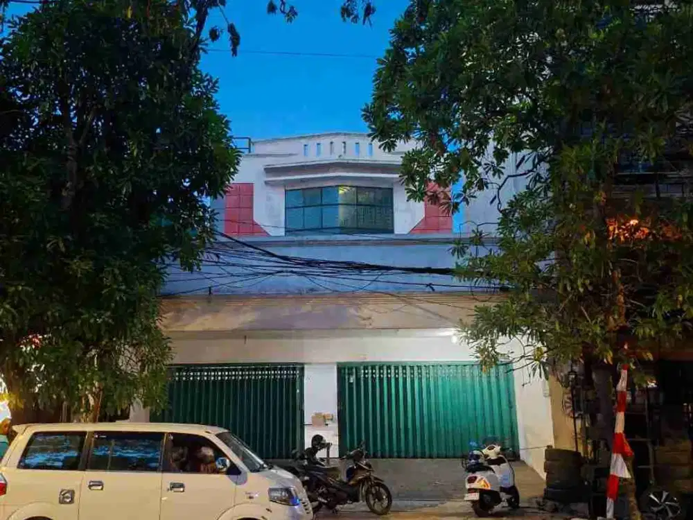 DISEWAKAN RUKO 3 LANTAI, LOKASI.STRATEGIS MAYJEND SUNGKONO