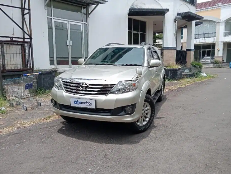 Pajak Panjang - TOYOTA Fortuner 2.7 G Luxury Bensin A/T 2013 SILVER