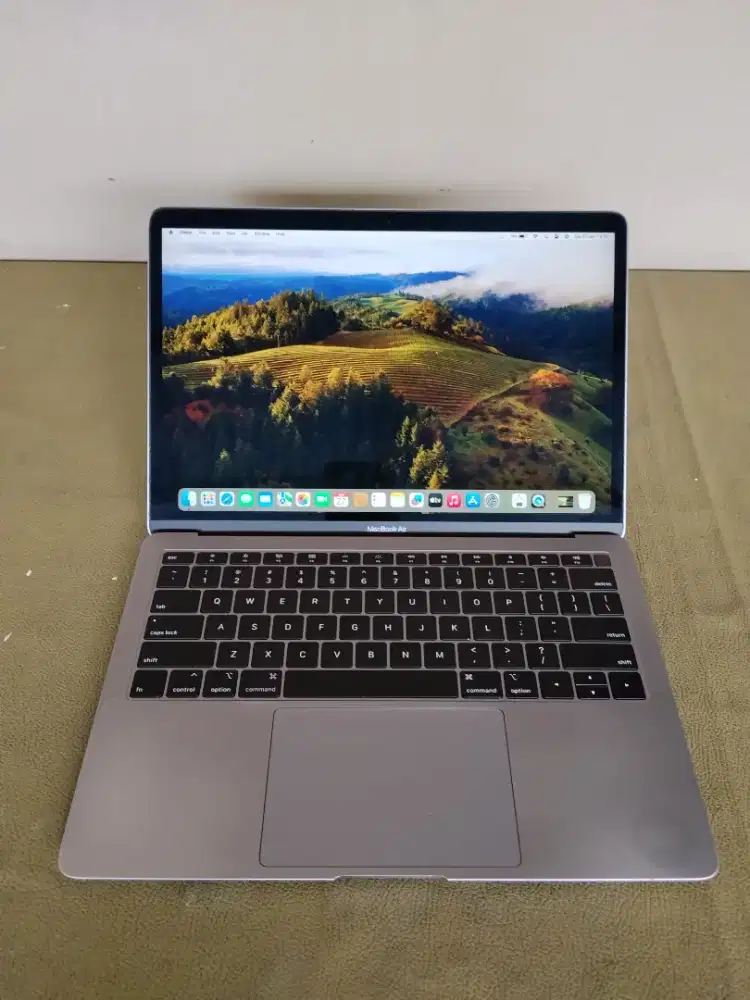 MacBook Air 2019 i5 8/256 Space Grey