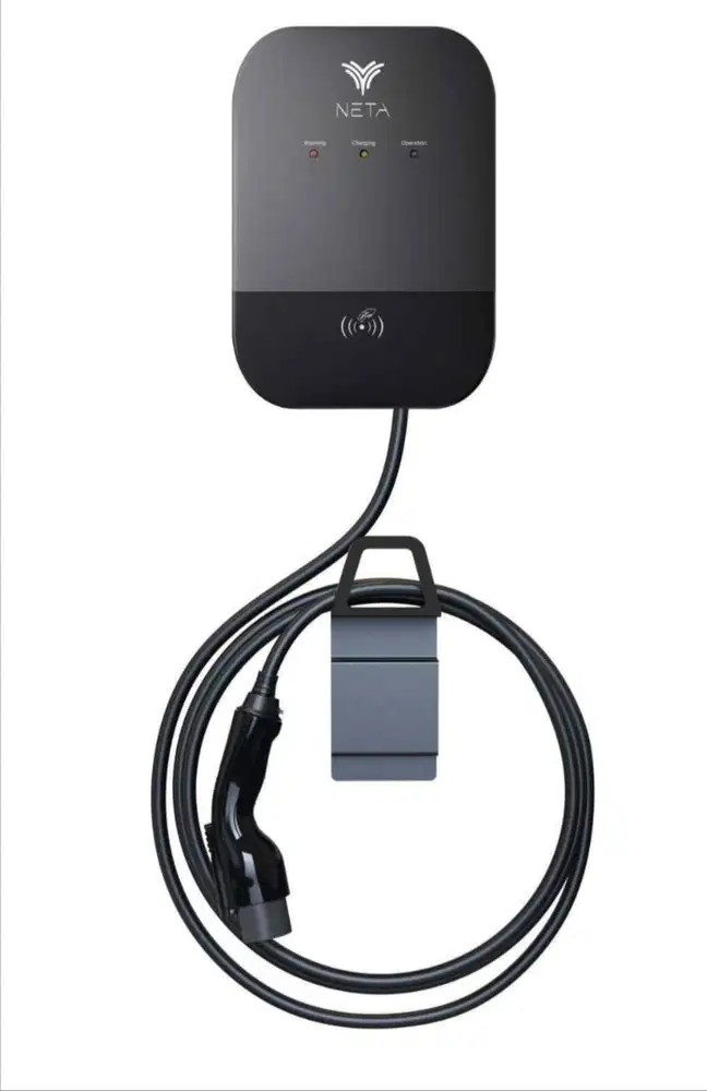 Wall charger mobil listrik