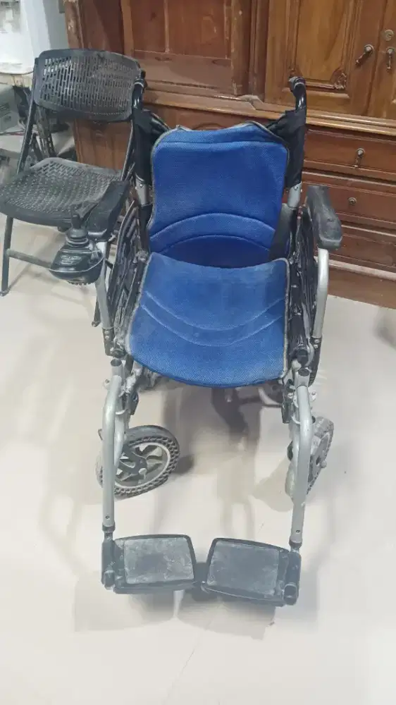 DIJUAL KURSI RODA ELEKTRIK – SIAP PAKAI – HARGA NEGO