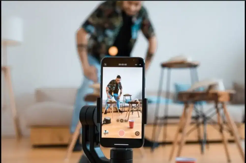 Dicari host tiktok live