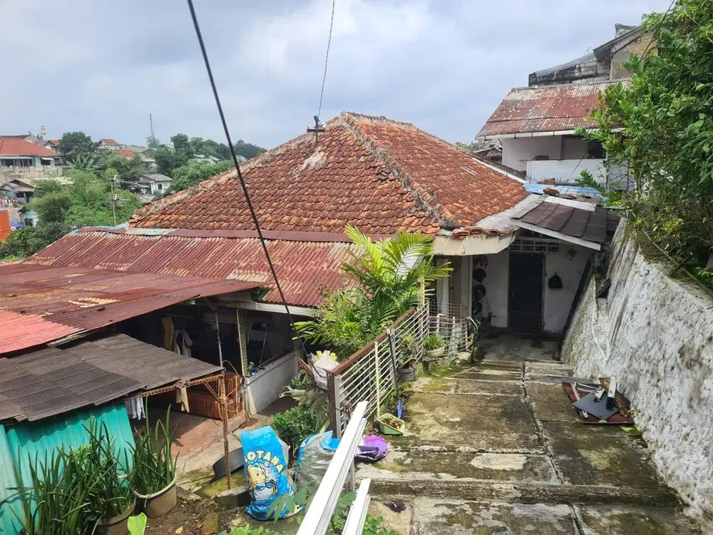 RUMAH DIJUAL dengan tanah LUAS di BOGOR KOTA!!