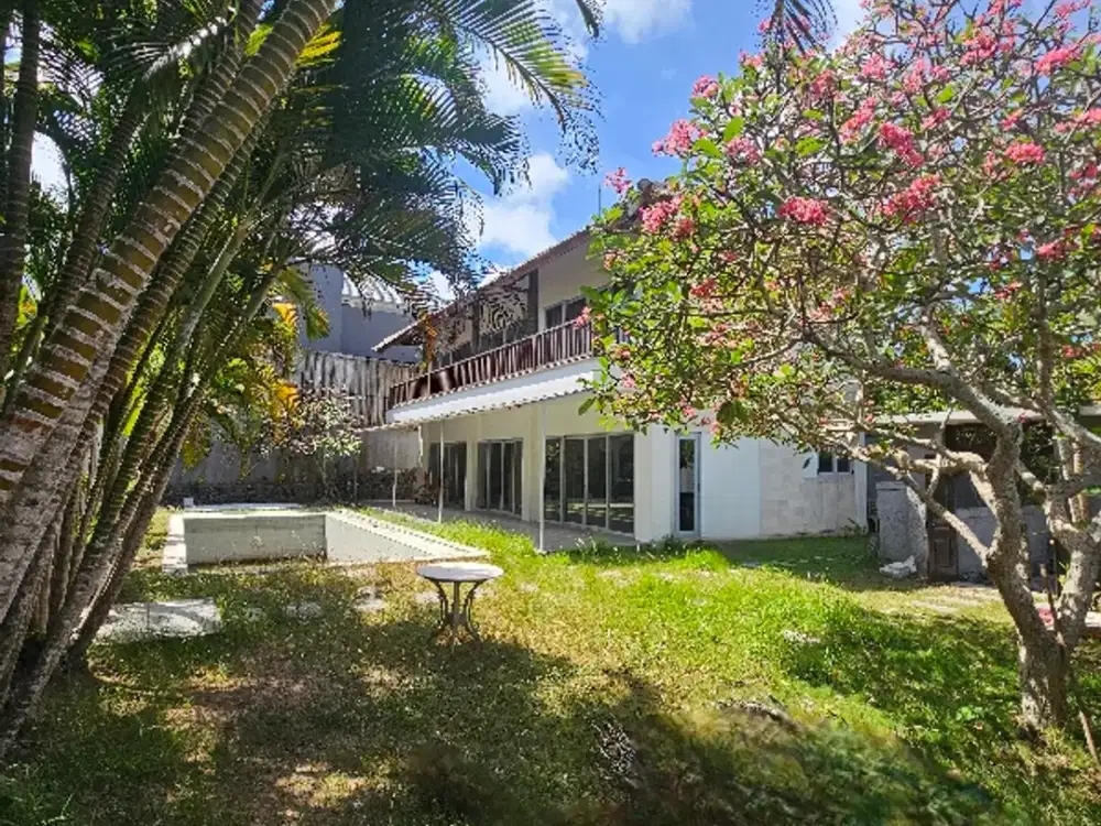 in tourism bussines very quet area in villa enviroment