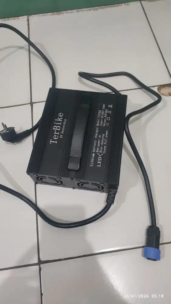 Charger 30A socket m23