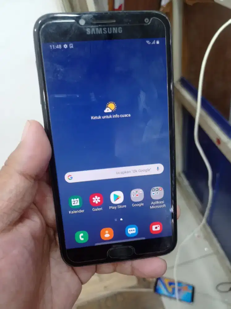 Samsung galaxy J4 2/32gb