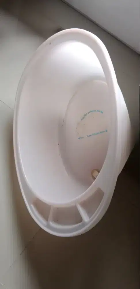 Tempat mandi bayi/balita