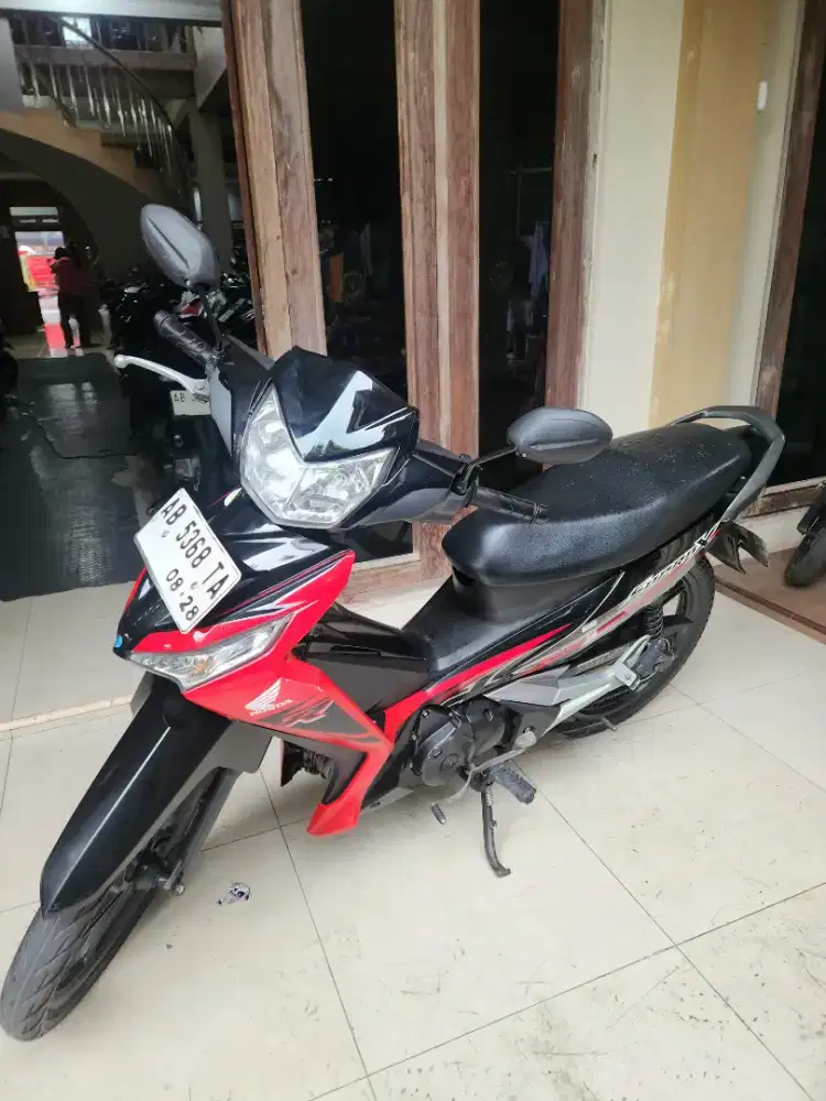 Supra 125 cw f1 2018 merah hitam tunai atau kredit 540/3thn Gbm