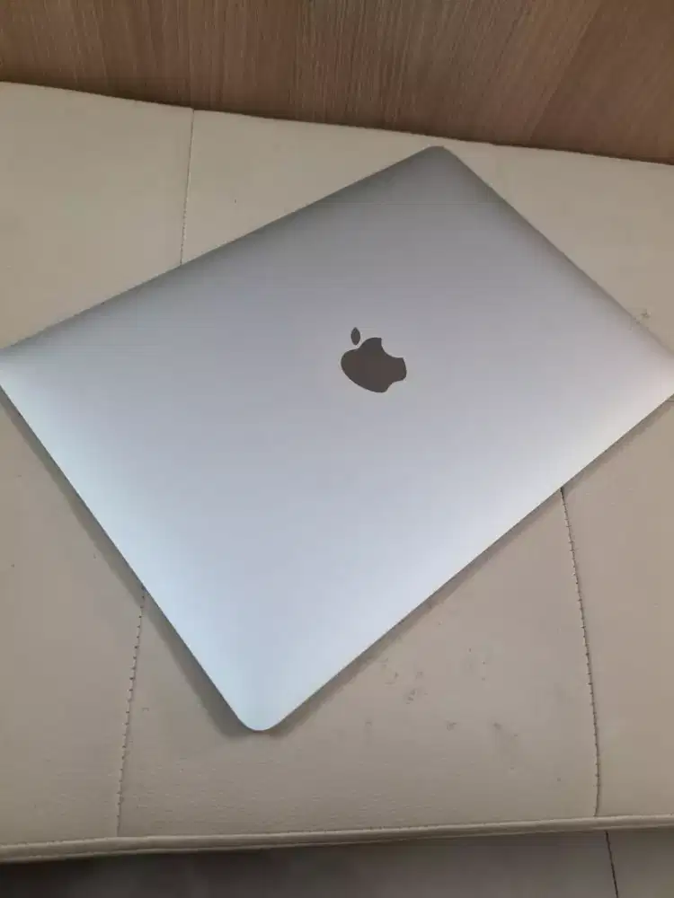 Macbook air 2019 core i5