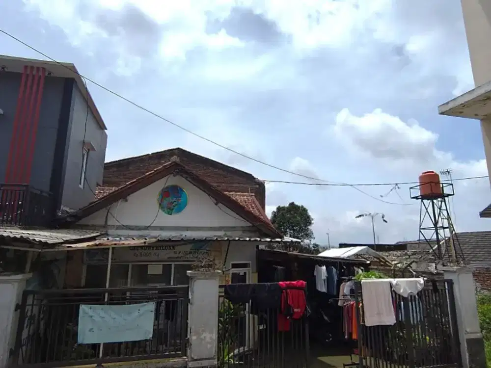 Dijual Rumah di daerah Ciwaruga, dekat dengan kampus dan tempat wisata di Lembang, Bandung