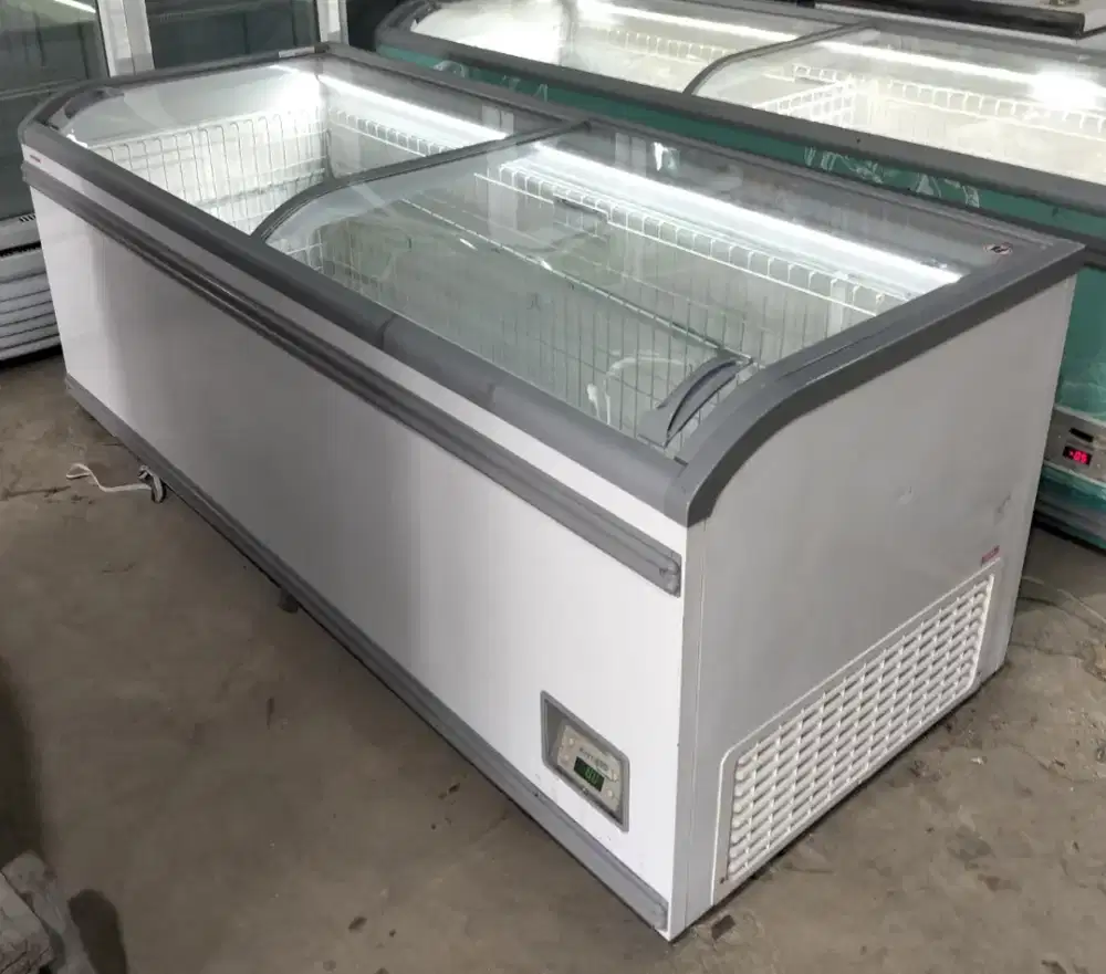 Frezeer sleding kaca AHT kapasitas 1000-1200l