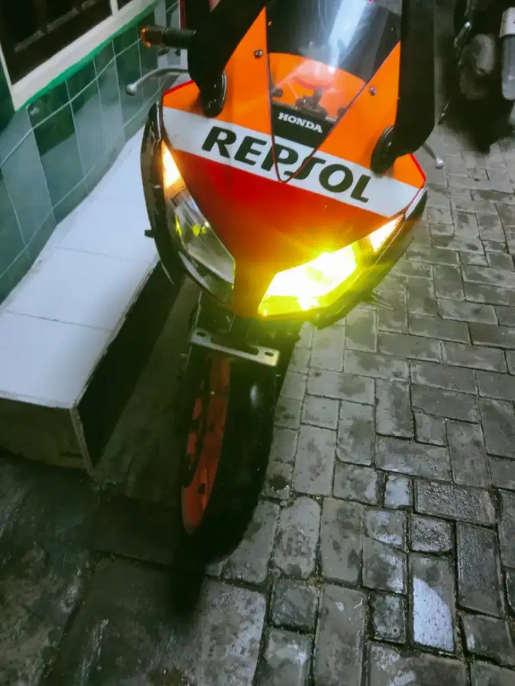 CBR 150R Repsol