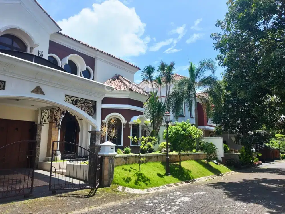 Rumah Mewah Di Perumahan Maguwoharjo Dekat Kampus UPN