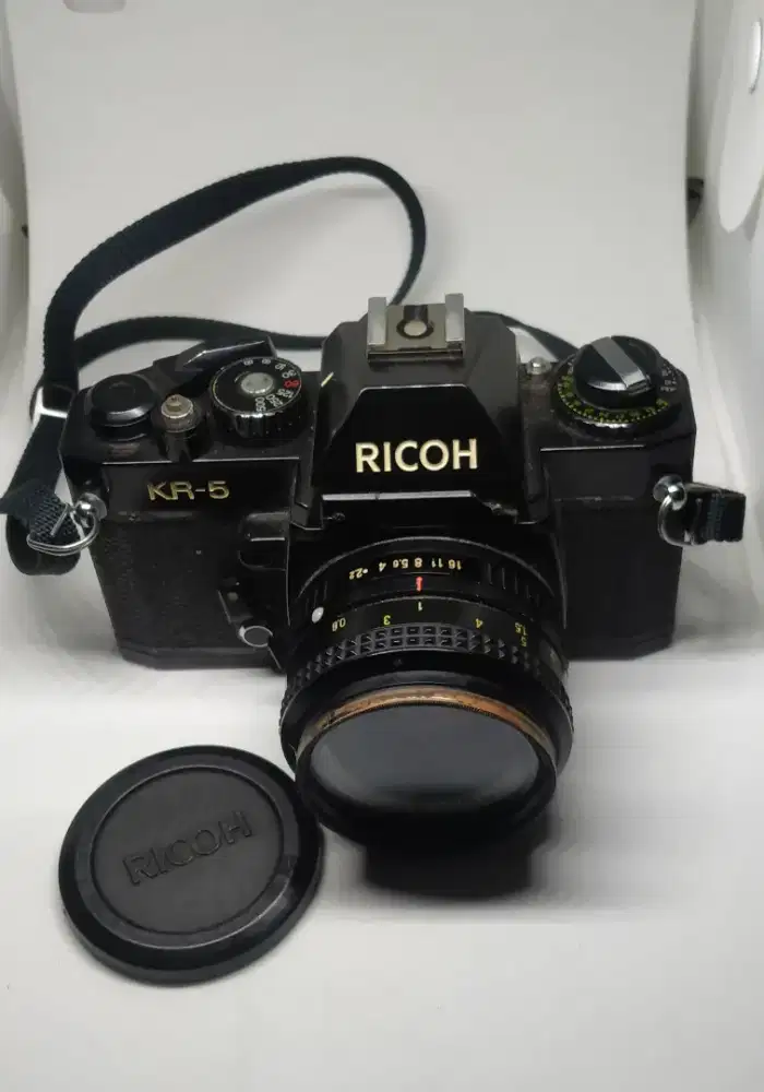 Kamera analog SLR RICOH KR-5 lensa 55 mm 1:2.2 ,kamera film